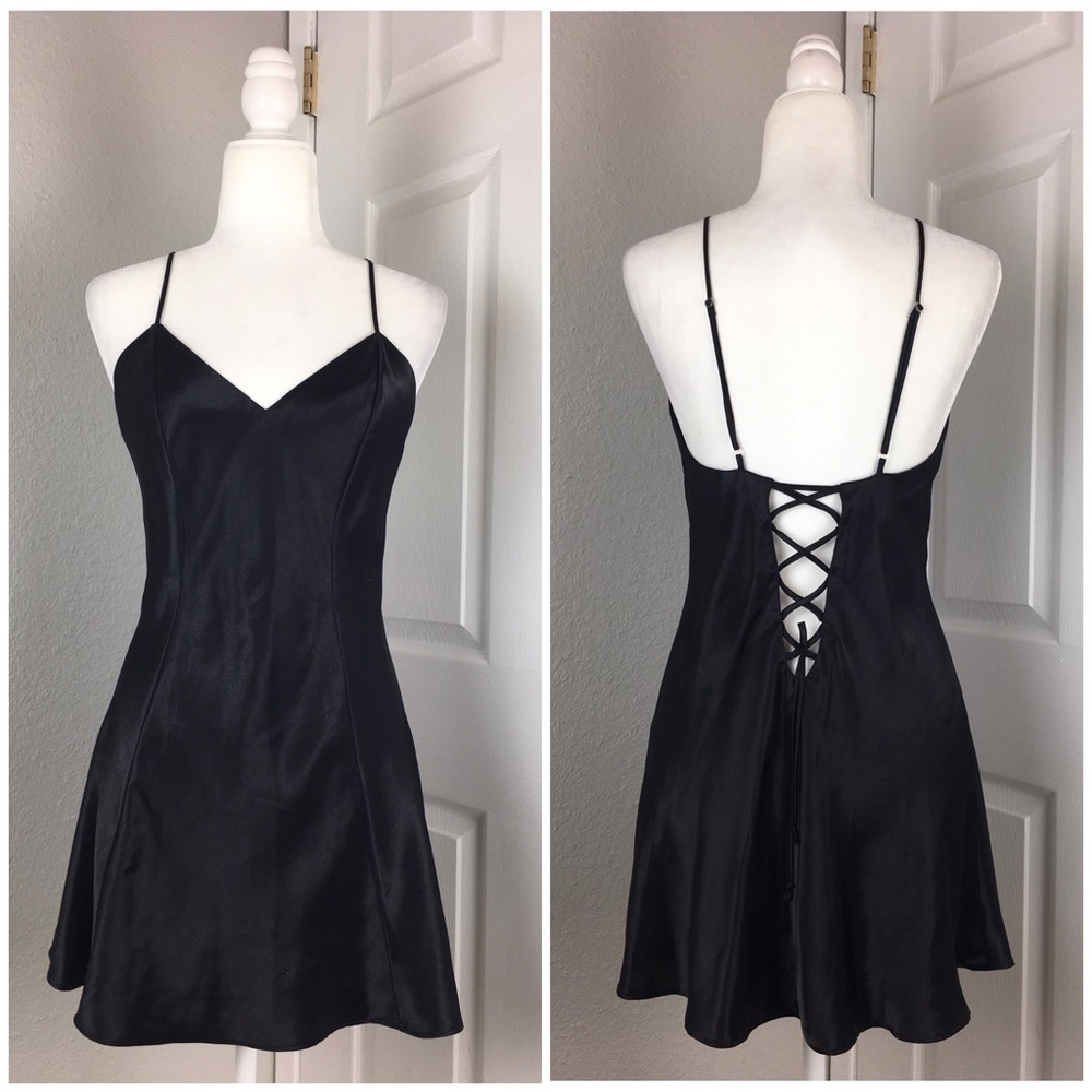 FREDERICKS OF HOLLYWOOD Lace Up Back Slip